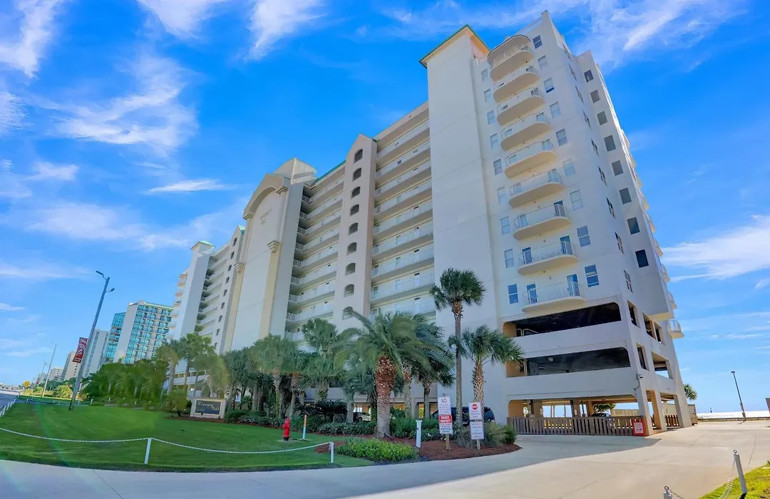 Regency Isle 305-1